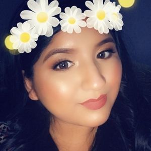 Meet your Posher, Mayra